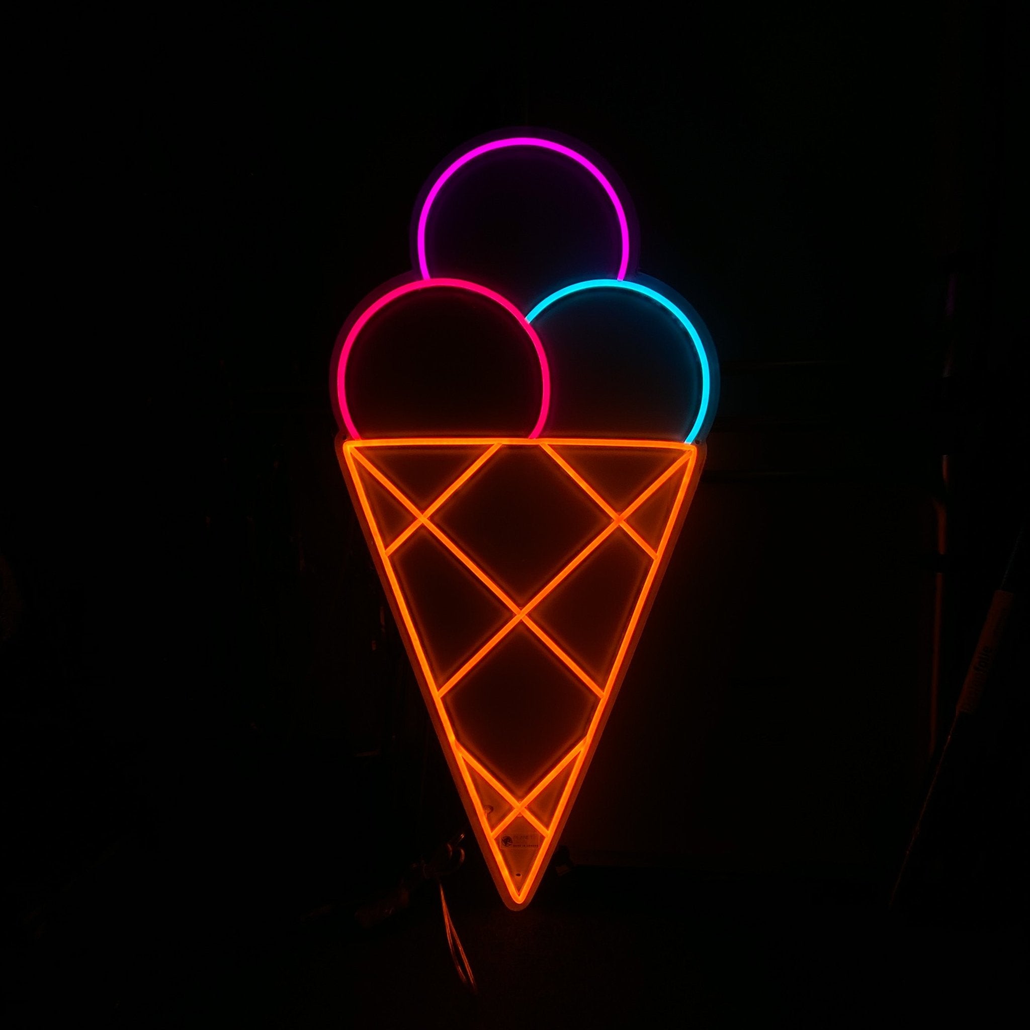 Letrero de neón LED de helado - Letreros de neón para restaurantes de comida Made in London - Planet Neon